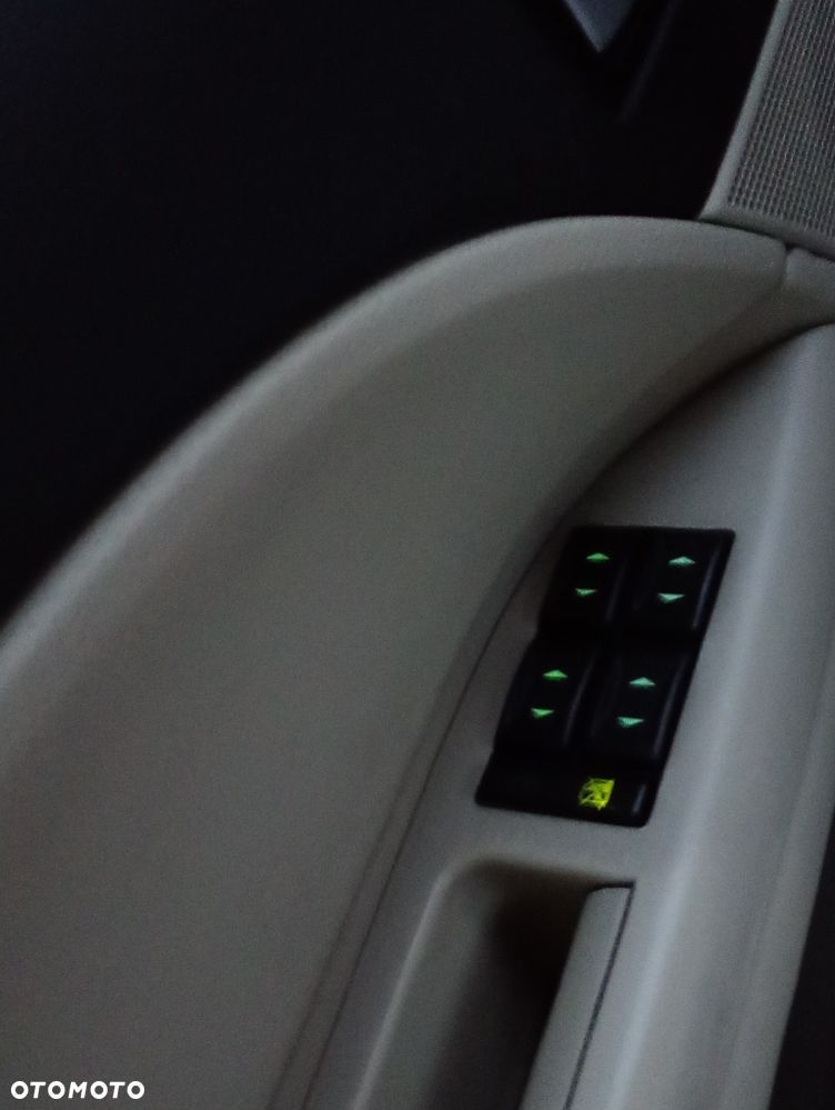 Ford Mondeo - 8