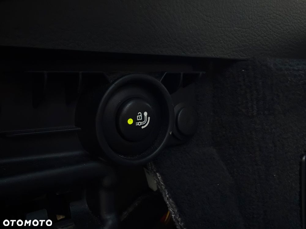 BMW Seria 3 - 24