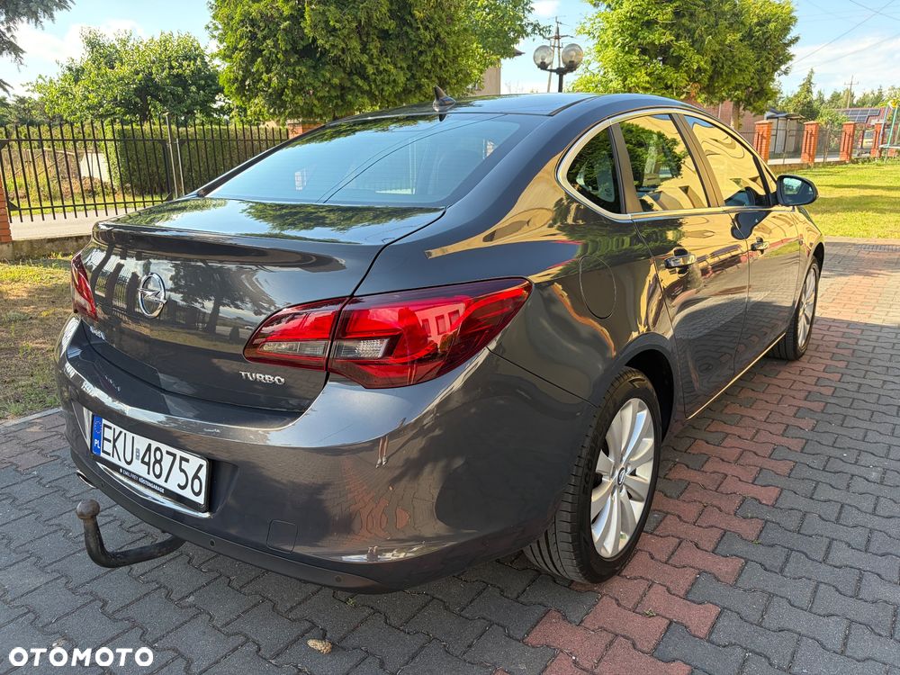 Opel Astra 1.4 Turbo - 9