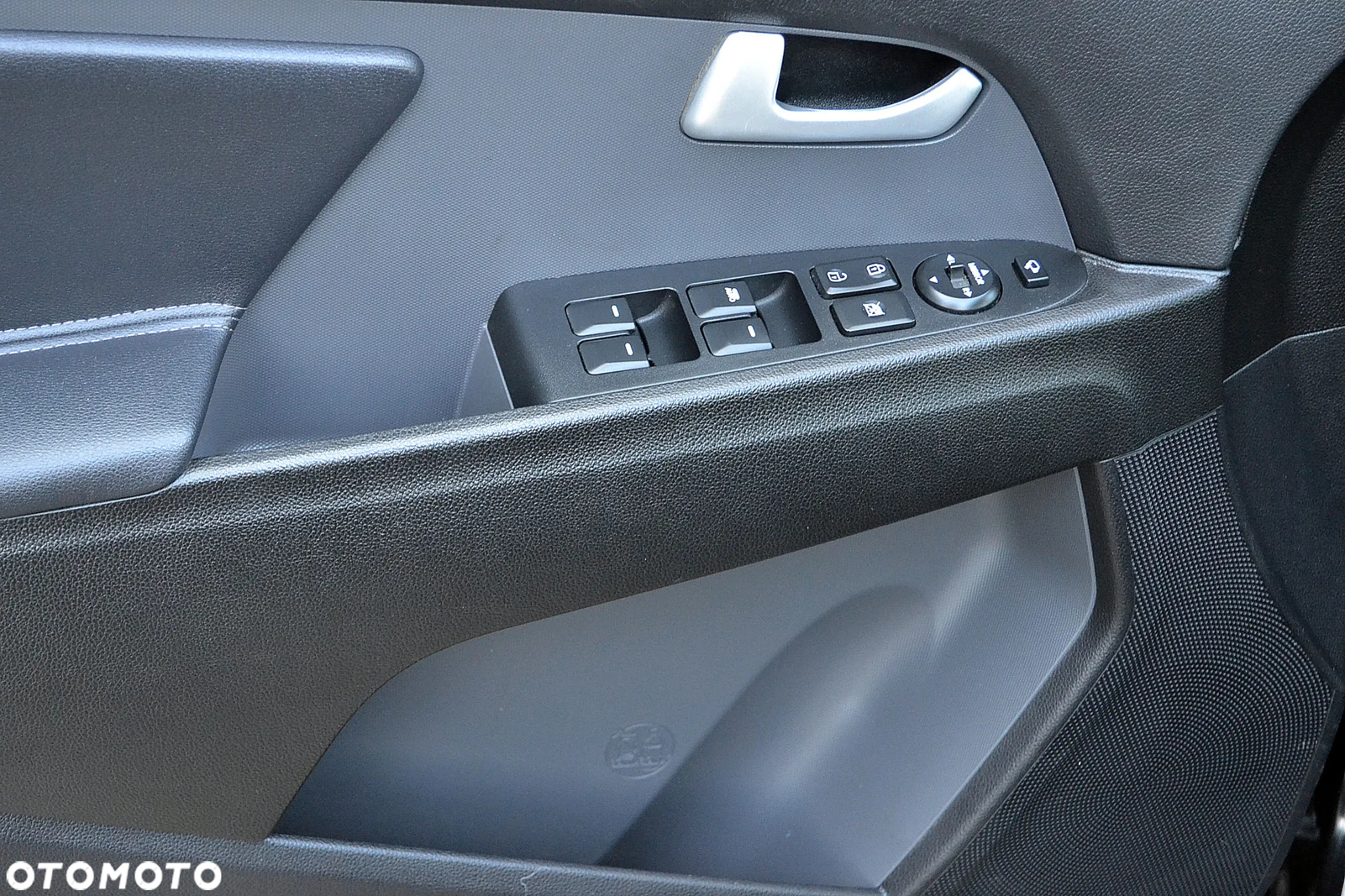Kia Sportage - 12