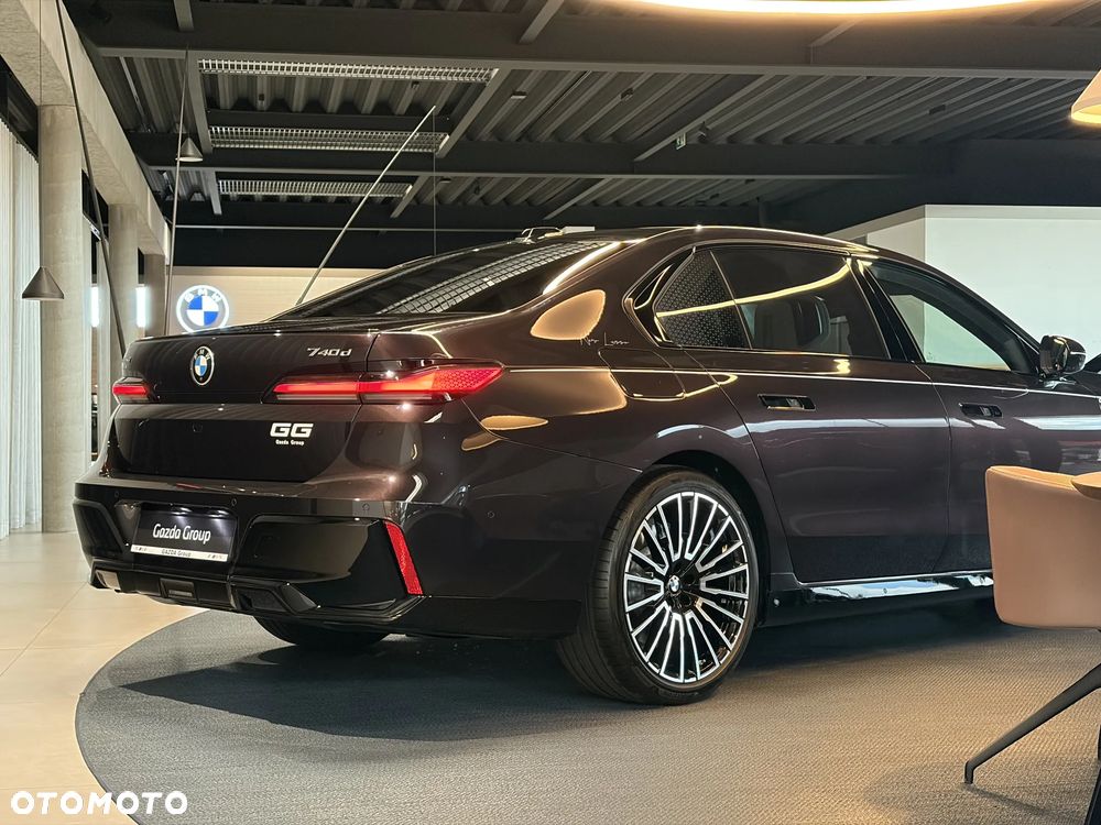 BMW Seria 7 740d xDrive mHEV Nero Lusso Edition sport - 7