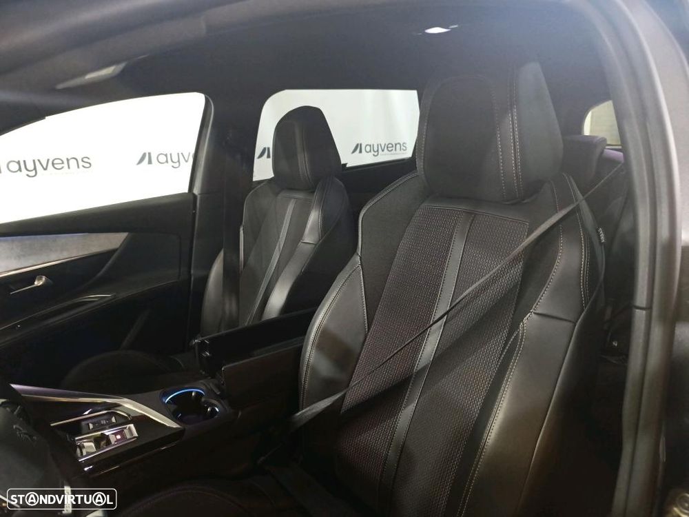 Peugeot 5008 1.5 BlueHDi GT EAT8 - 6