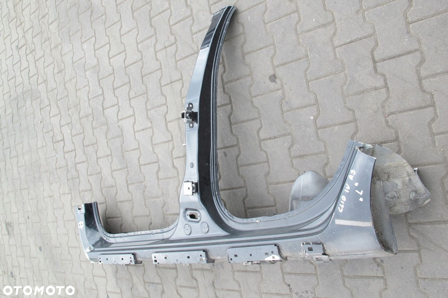 RENAULT CLIO IV 4 SŁUPEK PRÓG LEWY 5D HB TEGNE RS GT - 4