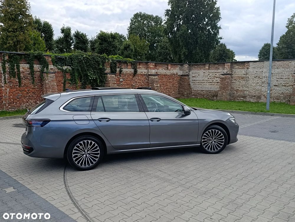 Volkswagen Passat 2024 photo 4