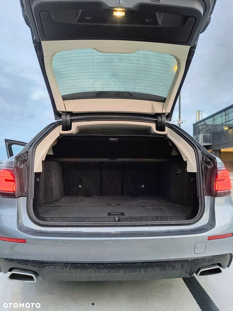 BMW Seria 5 520d xDrive - 22