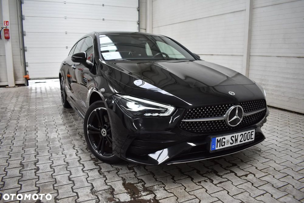 Mercedes-Benz CLA 250 e PHEV AMG Line 8G-DCT - 2