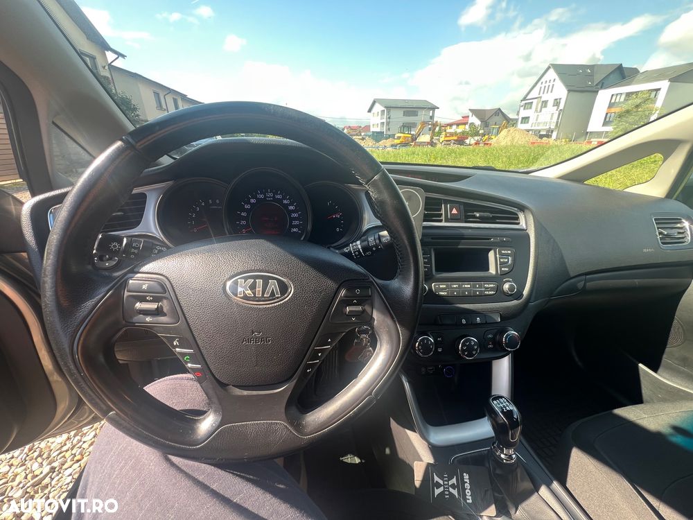 Kia Ceed 1.6 CRDi Spirit - 13