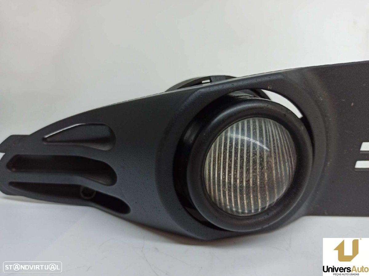 FAROL DE NEVOEIRO DIREITO BMW SERIE 7 (E65/E66) 740D - 2