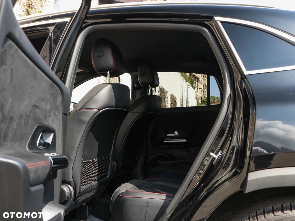 Mercedes-Benz GLA 200 AMG Line - 17