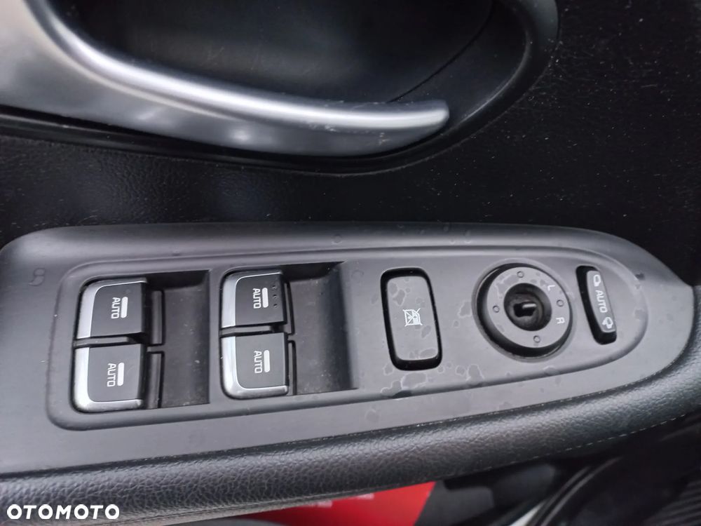 Kia Carens 1.6 GDI Business Line EU6 - 28