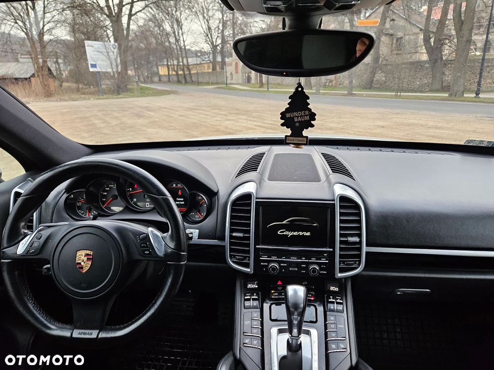 Porsche Cayenne - 9