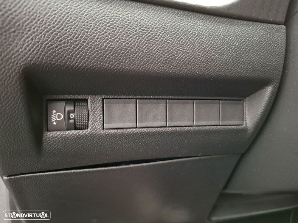 Peugeot 208 1.2 PureTech Active Pack - 22