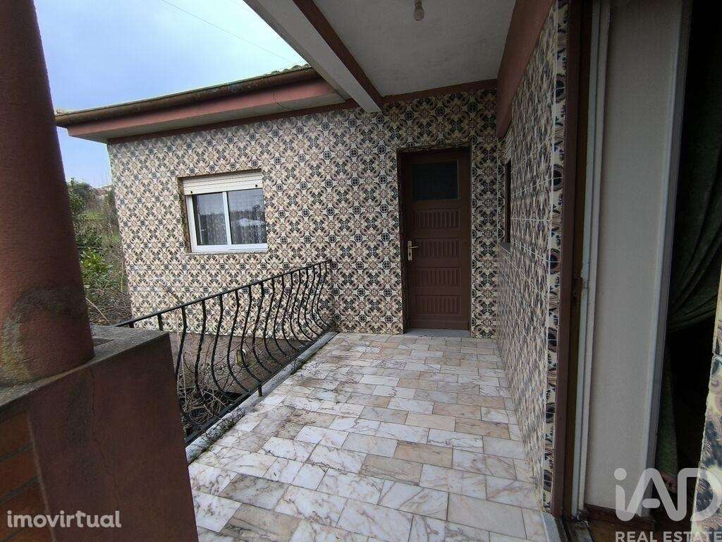 Moradia bi-familiar T5 em Vila Cova da Lixa e Borba de Godim de 173,5 - Grande imagem: 4/40