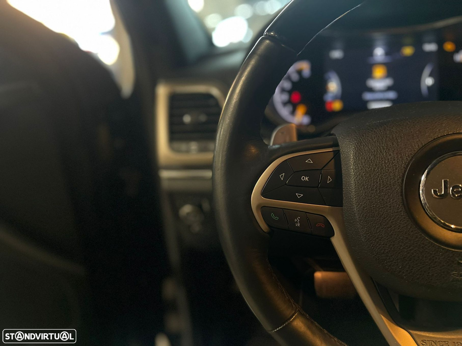 Jeep Grand Cherokee 3.0 CRD V6 Overland - 12
