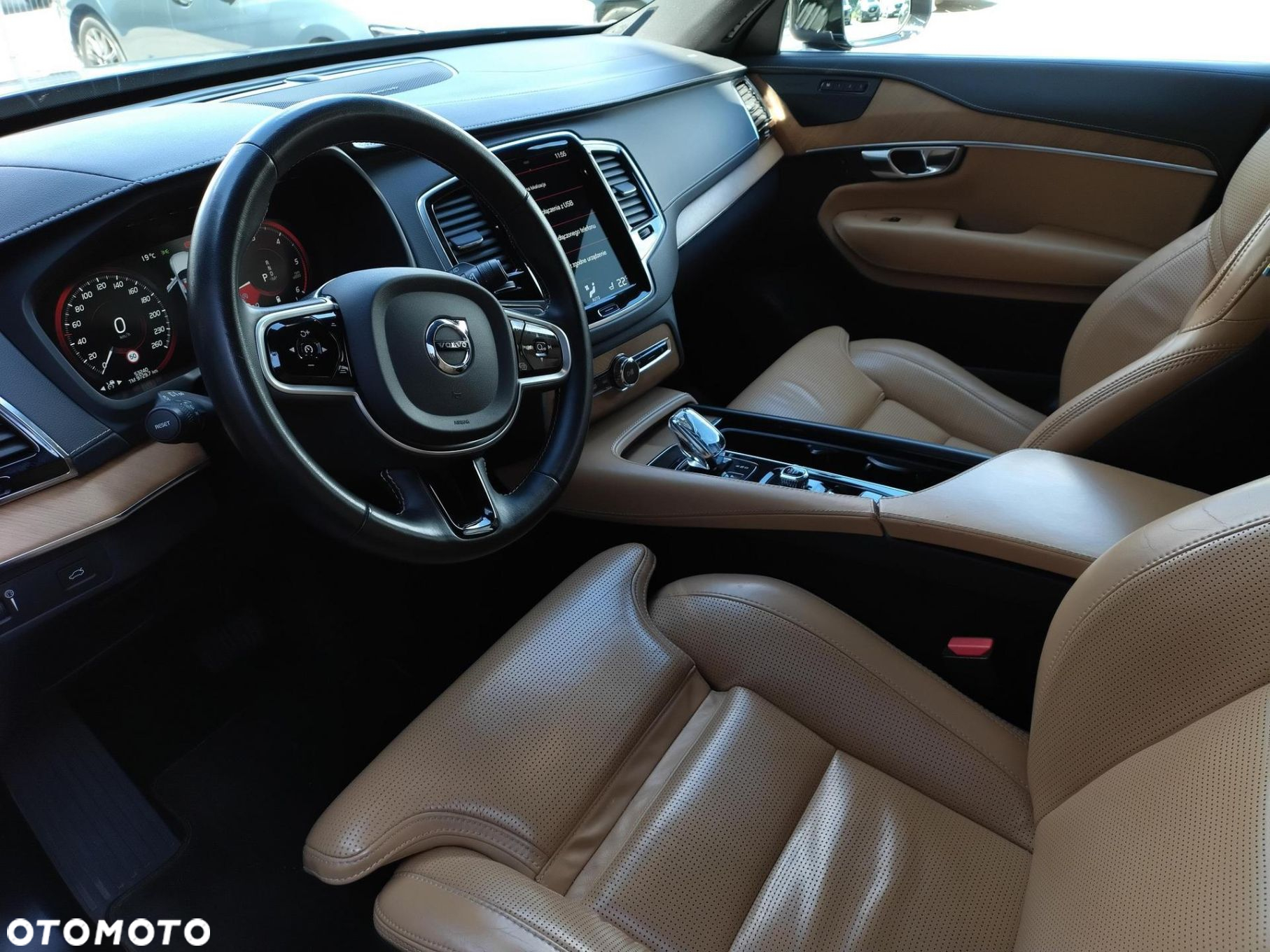 Volvo XC 90 - 9