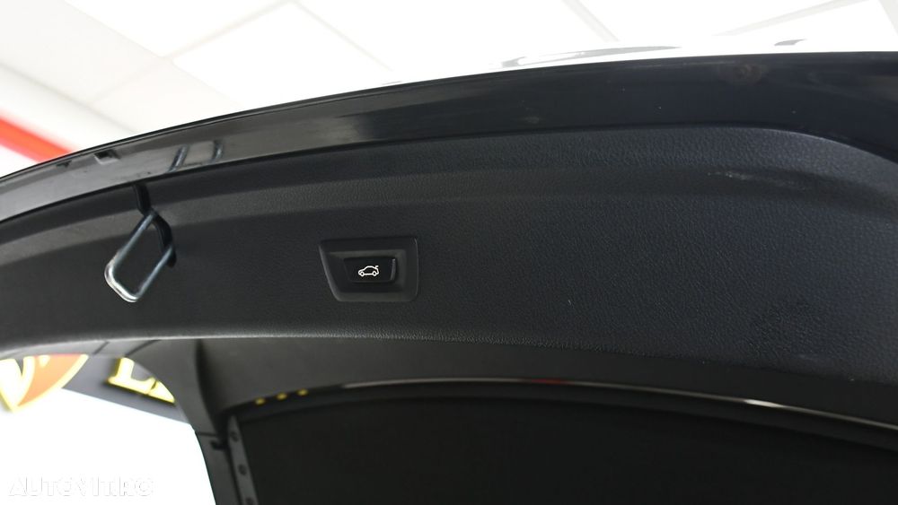 BMW Seria 3 320d xDrive Aut. Edition M Sport Shadow - 24