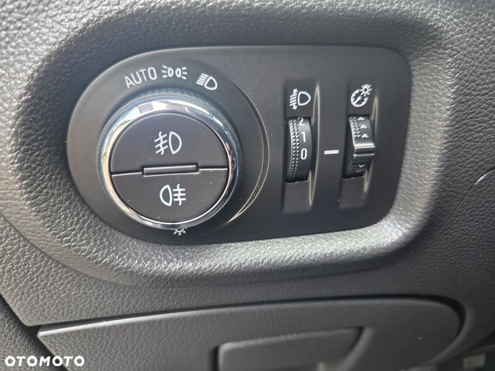 Opel Astra 1.4 Turbo Dynamic - 19