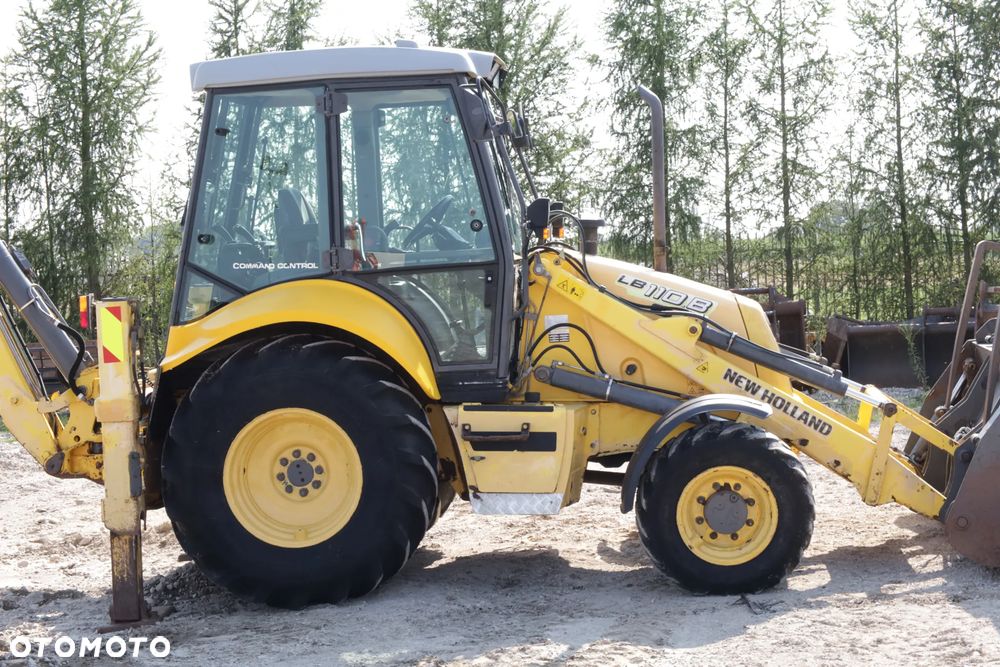 New Holland LB110B - 15