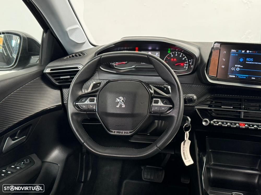 Peugeot 208 - 28