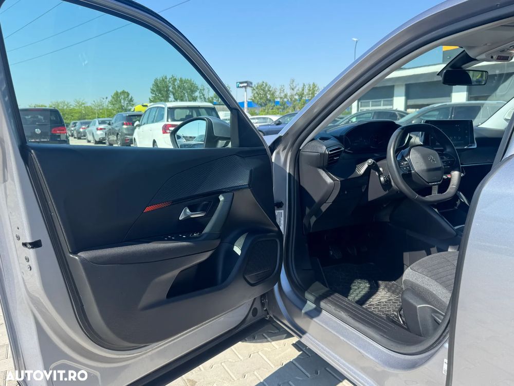 Peugeot 2008 BlueHDi 110 Active Pack - 19