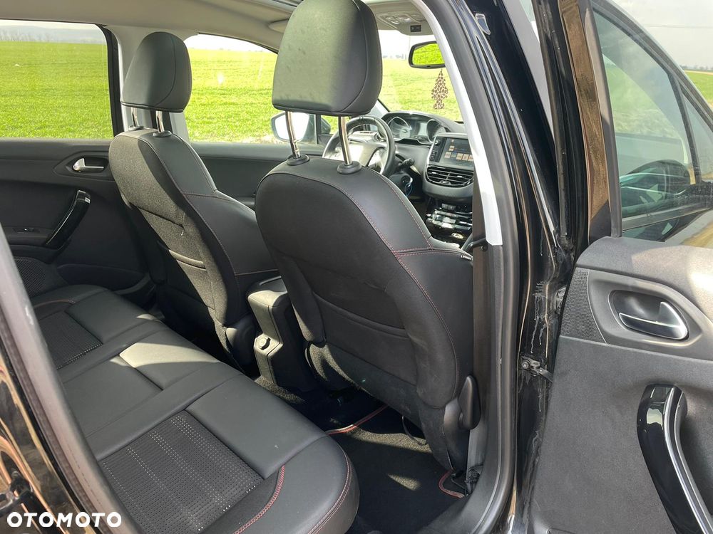 Peugeot 2008 BlueHDi FAP 120 STOP & START EAT6 Crossway - 2