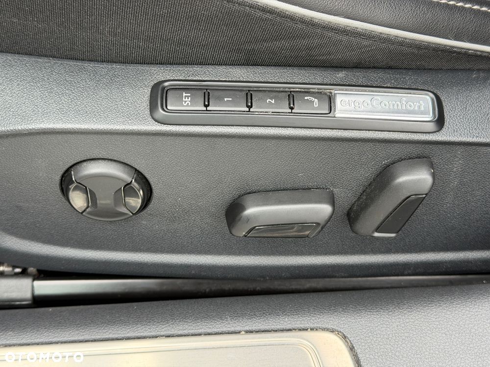 Volkswagen Arteon 2.0 TDI SCR DSG R-Line - 17