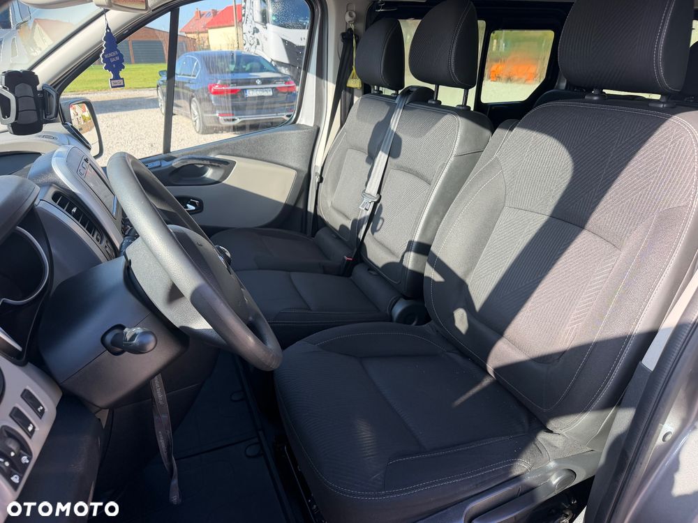 Renault Trafic - 16