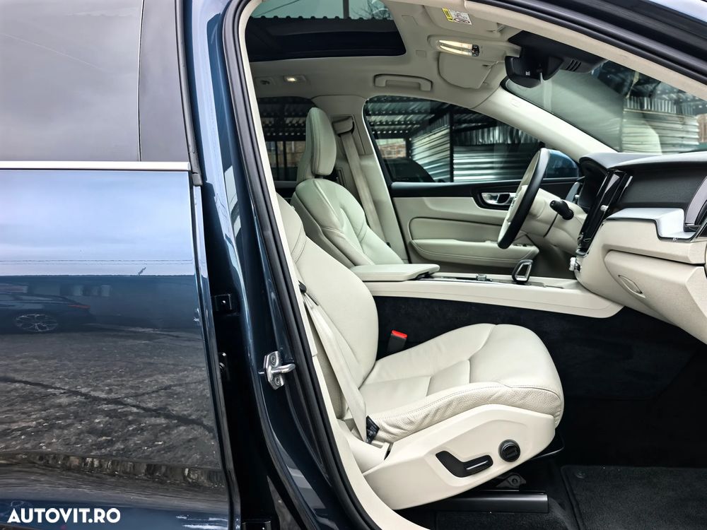 Volvo XC 60 T8 AWD Recharge Geartronic Inscription Expression - 14