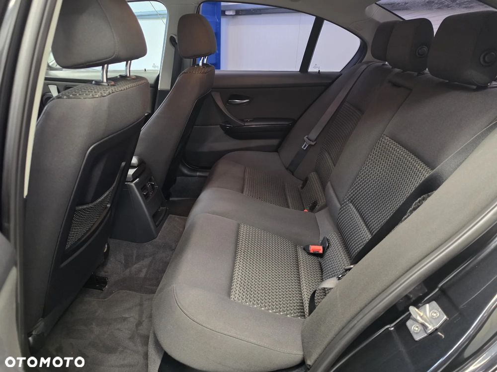 BMW Seria 3 318i Edition Lifestyle - 22