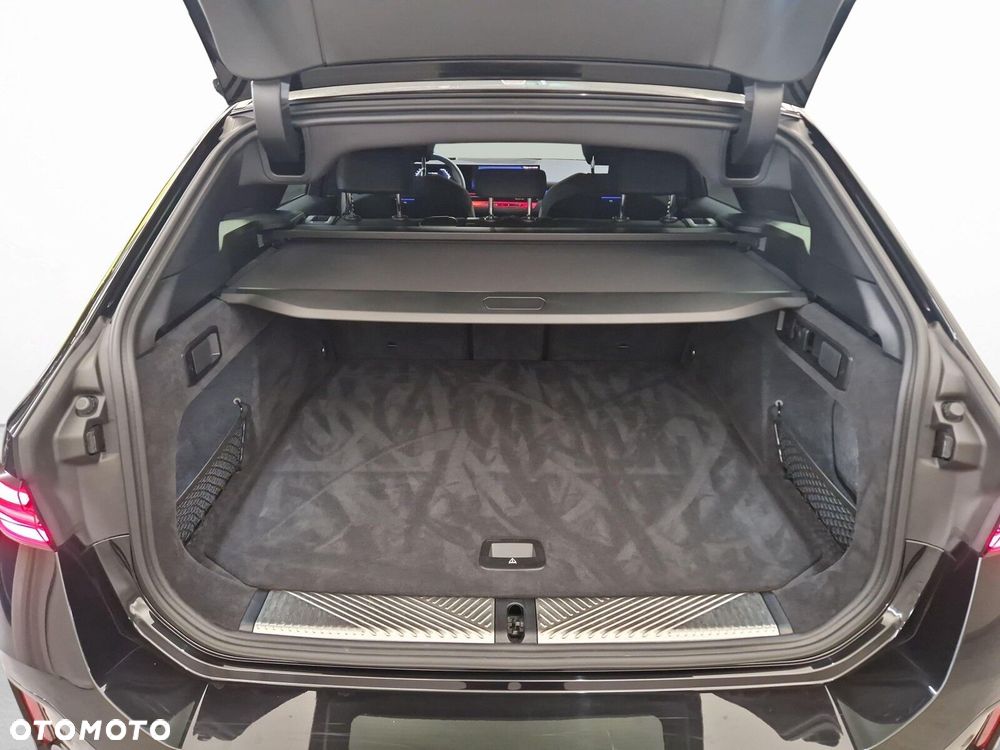 BMW Seria 5 520d xDrive mHEV M Sport - 19