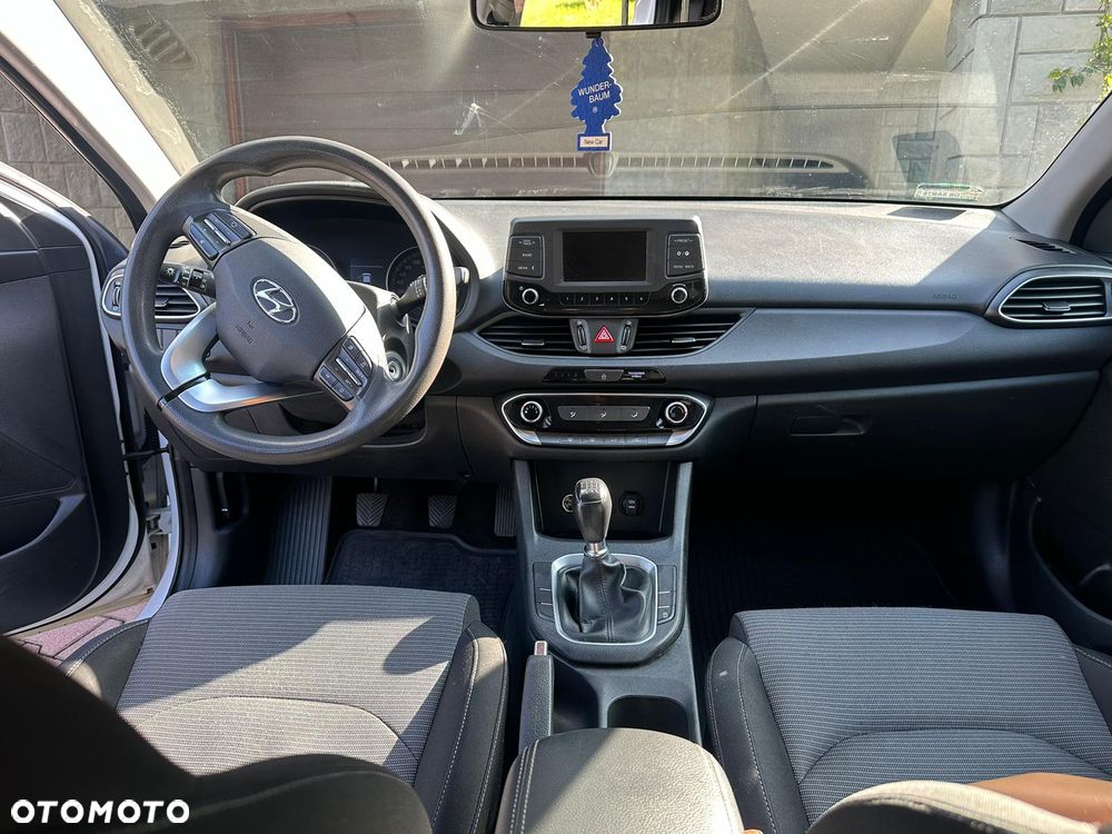 Hyundai i30 1.4 Classic + - 19