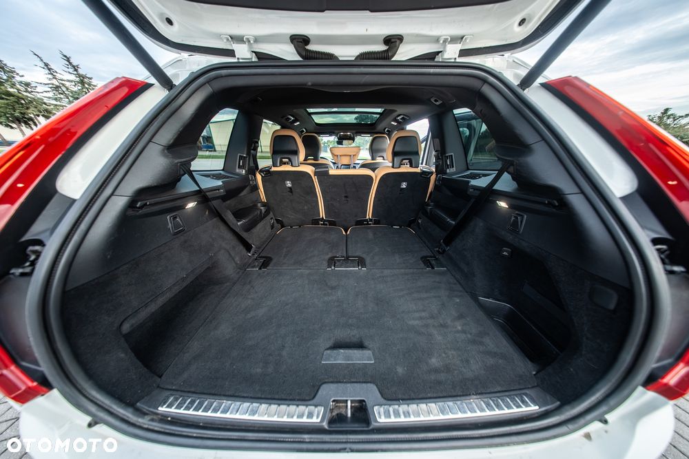 Volvo XC 90 - 19