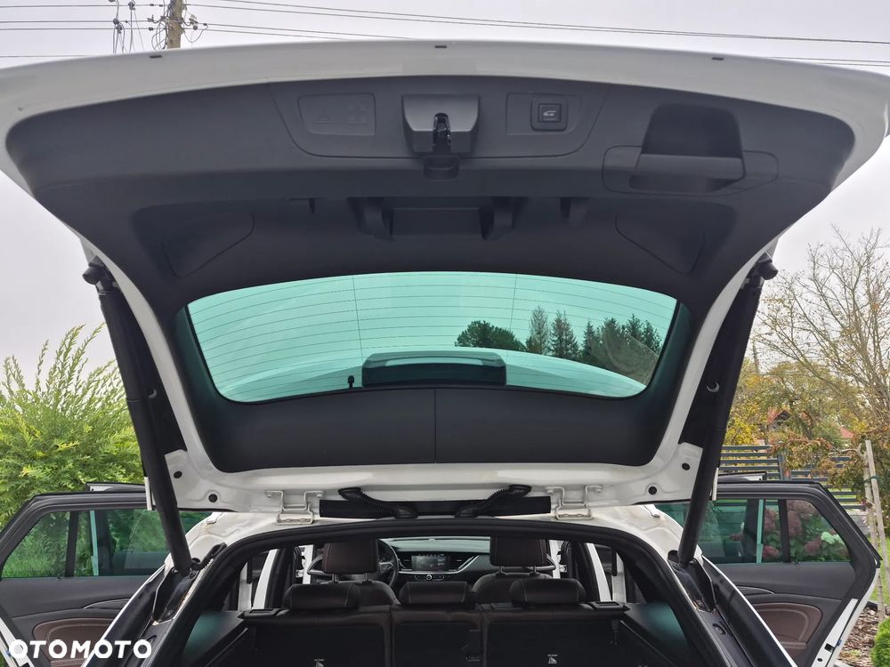 Opel Insignia 2.0 T 4x4 Innovation S&S - 33
