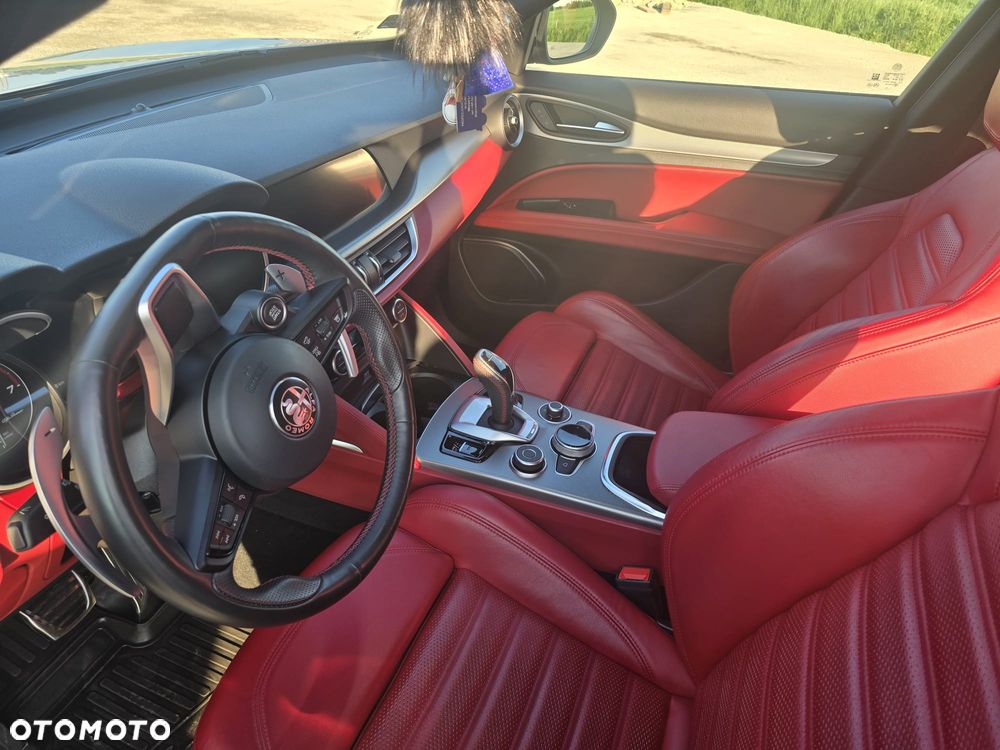 Alfa Romeo Stelvio 2.0 Turbo Veloce Q4 - 5