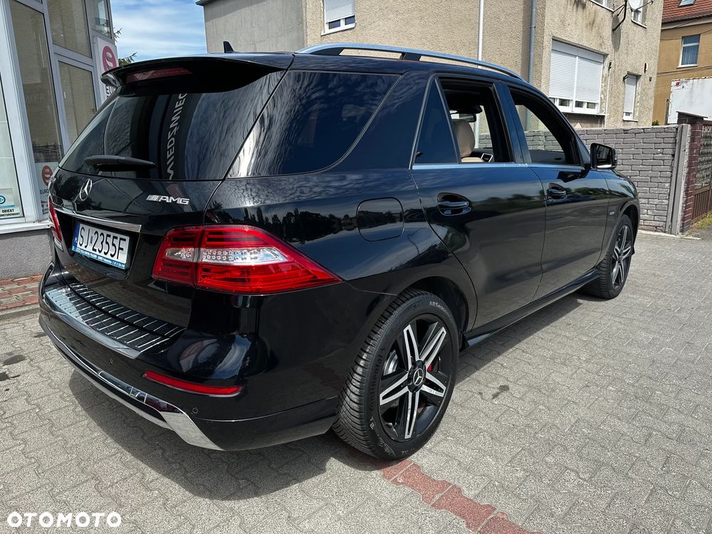 Mercedes-Benz ML - 4