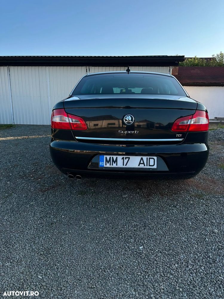 Skoda Superb 2.0 TDI Comfort - 2