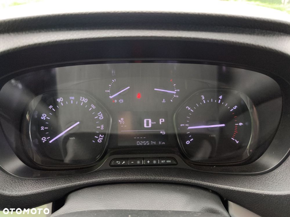 Toyota Proace Verso - 18