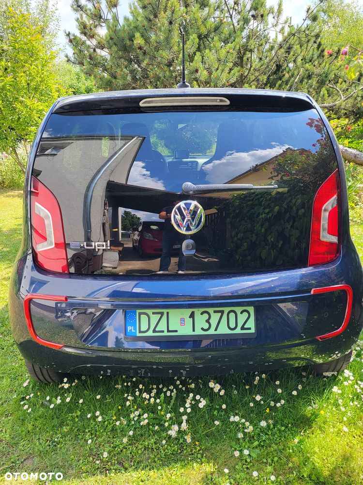 Volkswagen Up 2014 photo 2
