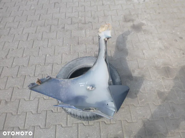 BŁOTNIK LEWY PRZÓD LEWY PRZEDNI TOYOTA YARIS II KOLOR 8P4 05-09 - 12