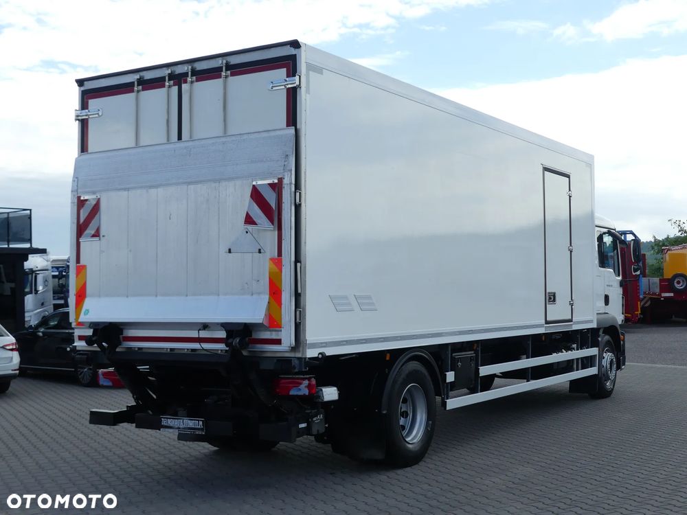 MAN TGM 18.250 / CHŁODNIA + WINDA / KABINA SYPIALNA / EURO 6 / - 9
