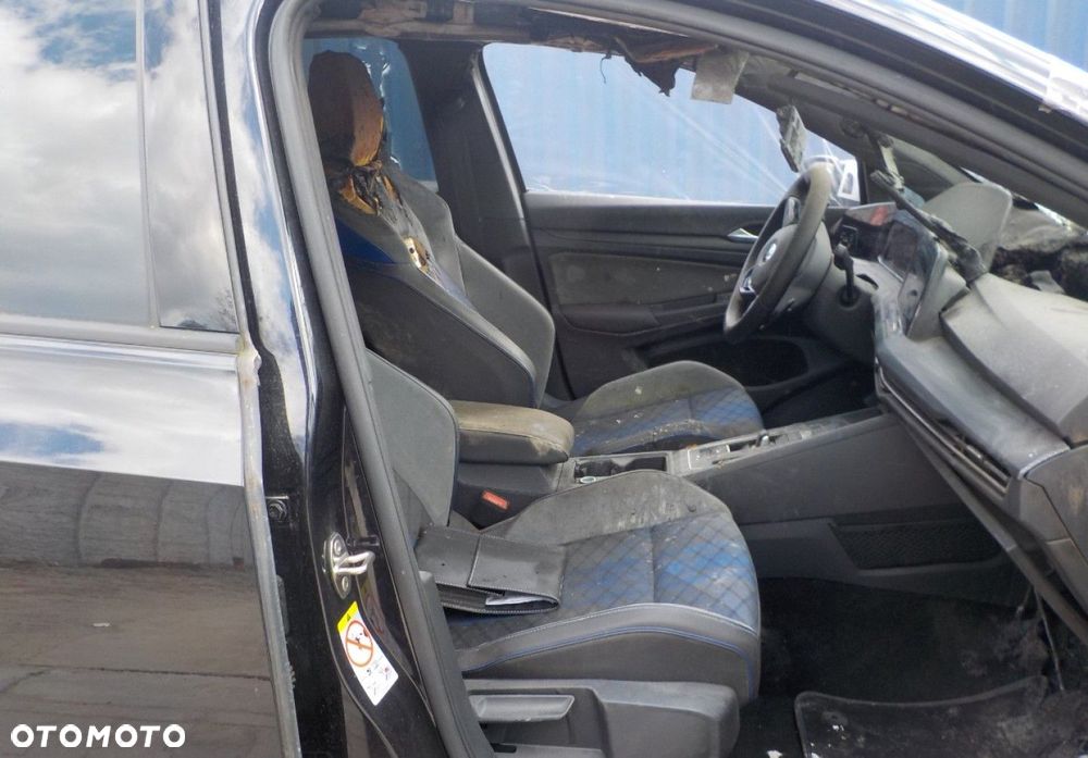 Volkswagen Golf - 13