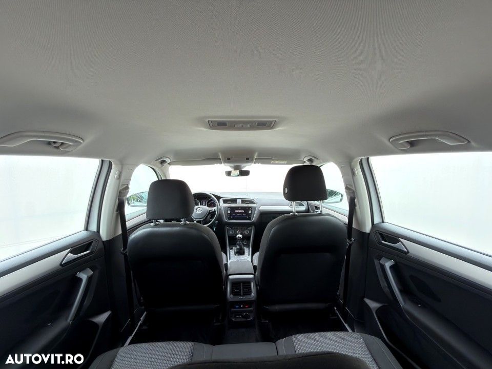 Volkswagen Tiguan - 22
