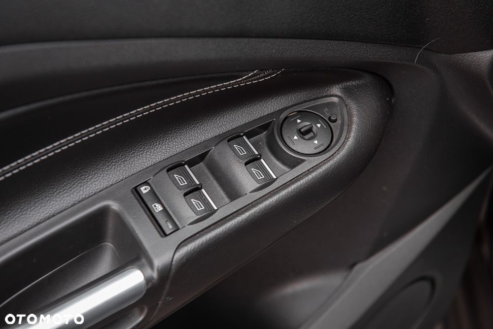 Ford Grand C-MAX - 17