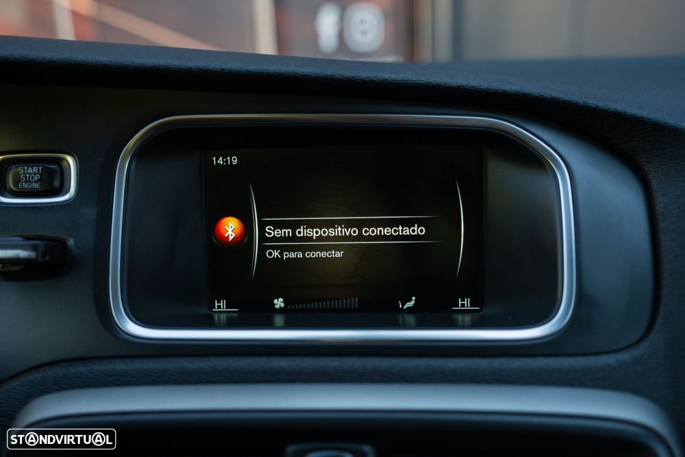 Volvo V40 D2 Momentum - 14