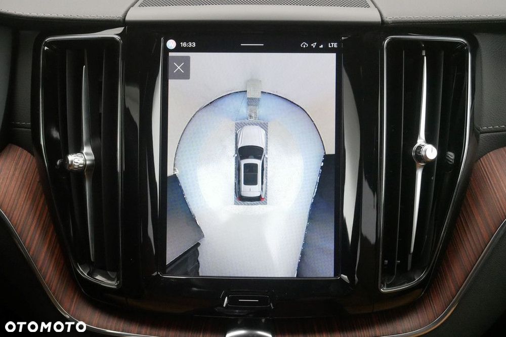 Volvo XC 60 - 24