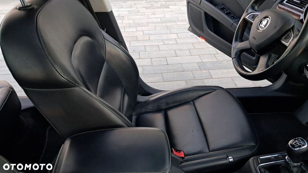 Skoda Superb 1.6 TDI Active Greenline - 20