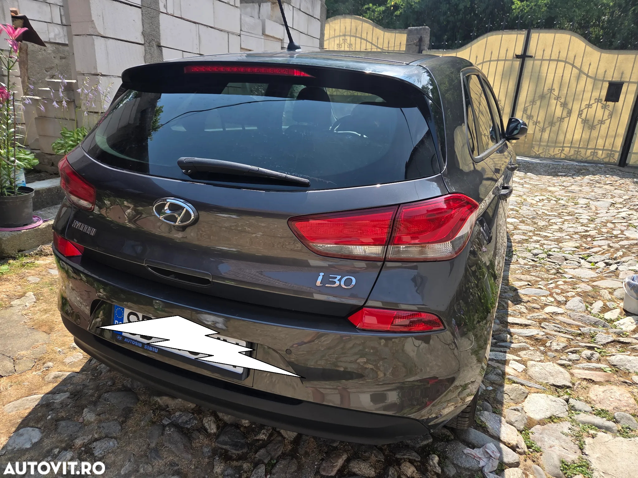 Hyundai i30 1.4 100CP 5DR M/T Highway - 10