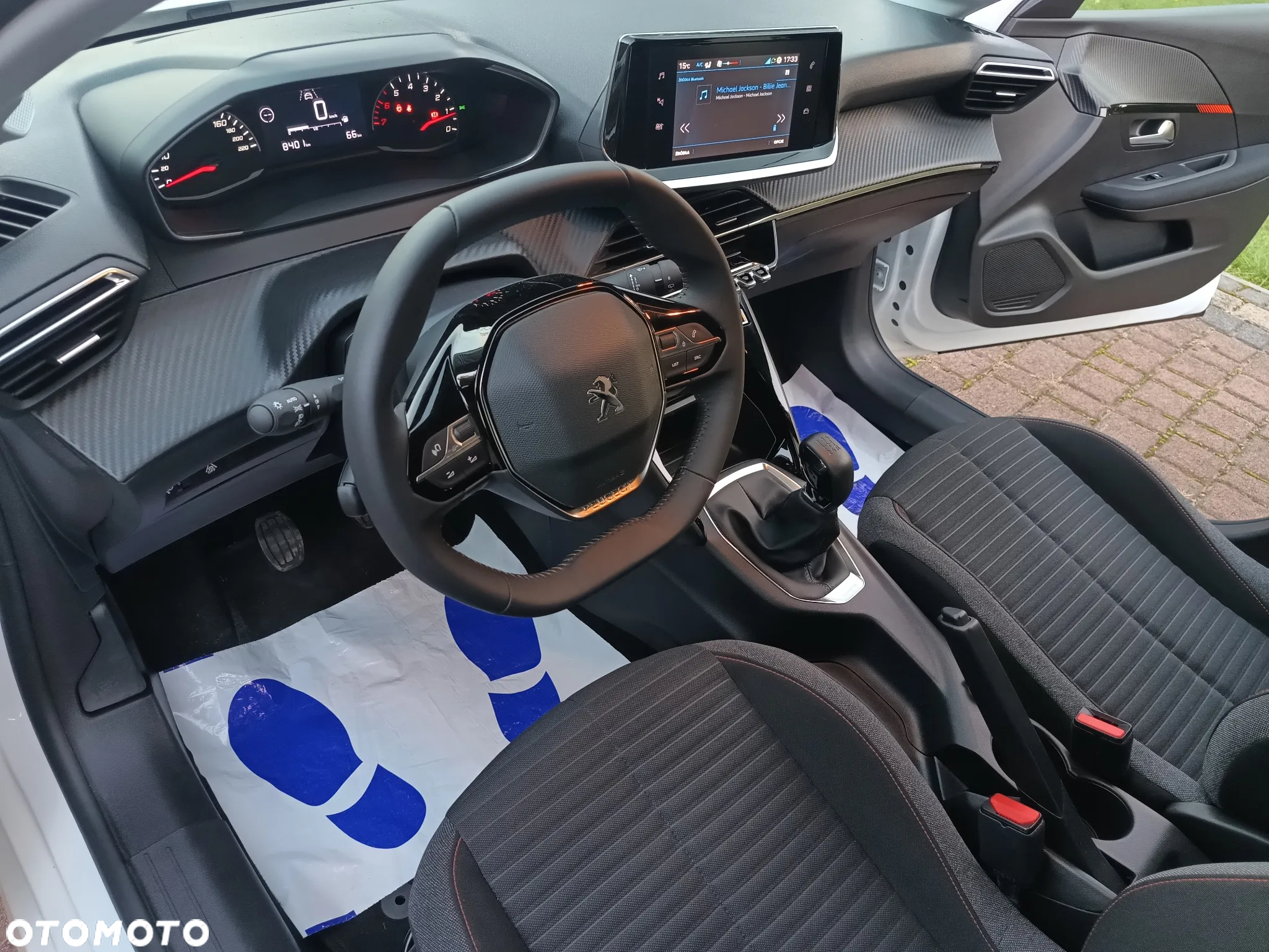 Peugeot 208 - 4