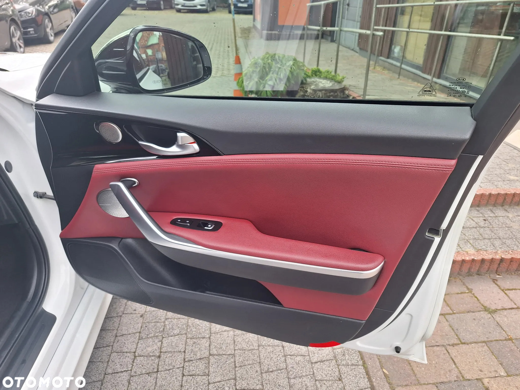 Kia Stinger 2.0 T-GDI GT Line - 17