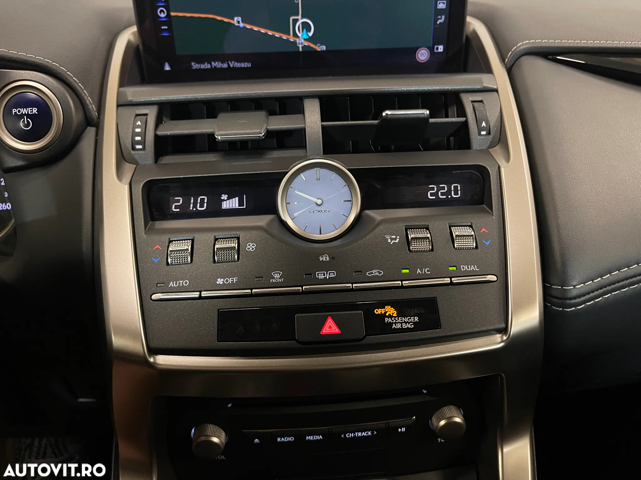 Lexus Seria NX 300h AWD Business - 25